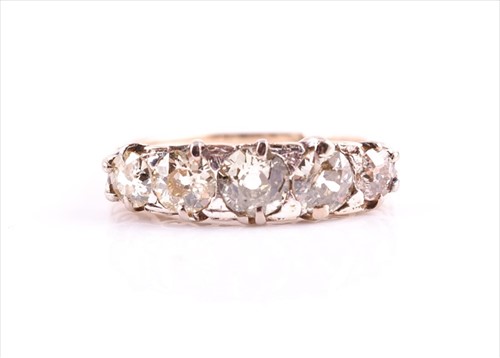 Lot 536 - A late 19th / early 20th century diamond ring...