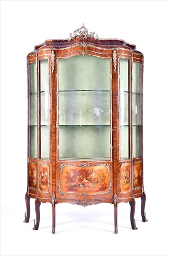 Lot 12 - A large Louis XV style serpentine front...