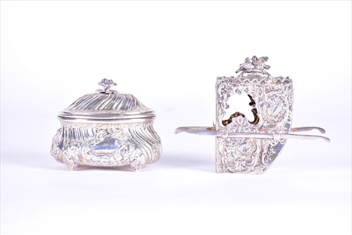 Lot 393 - An Edwardian novelty silver sedan chair...