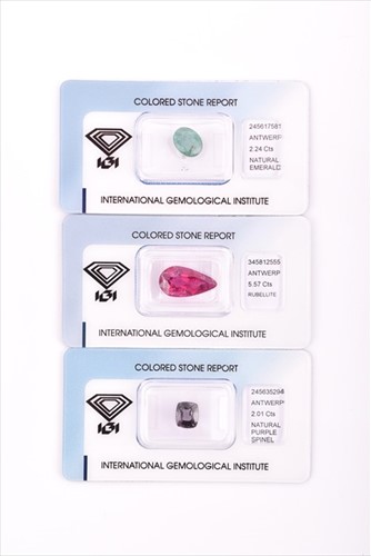 Lot 636 - Three loose gemstones to include a 2.24 carat...