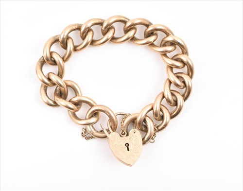 Lot 622 - A heavy 9ct yellow gold solid...