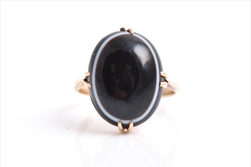 Lot 618 - A late 19th / early 20th centuryÂ banded agate...