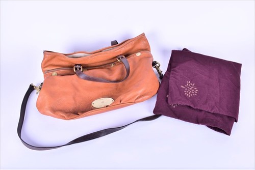 Lot 317 - A Mulberry tan leather handbag with optional...