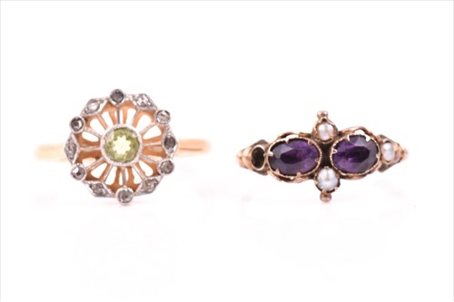 Lot 532 - An 18ct yellow gold, diamond and peridot ring...