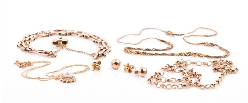 Lot 489 - A collection of 9 carat gold and yellow metal...