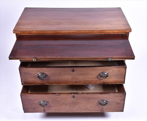 Lot 25 - A George III mahogany bachelorâ€™s chest with...