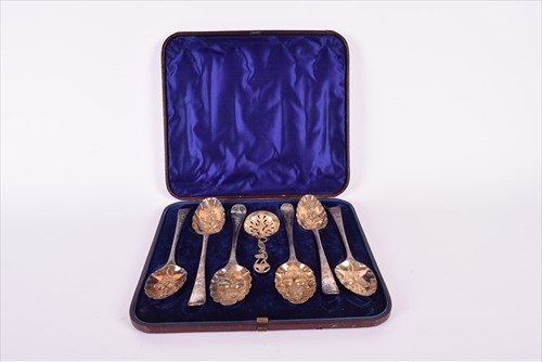 Lot 465 - A boxed set of eighteenth century silver table...