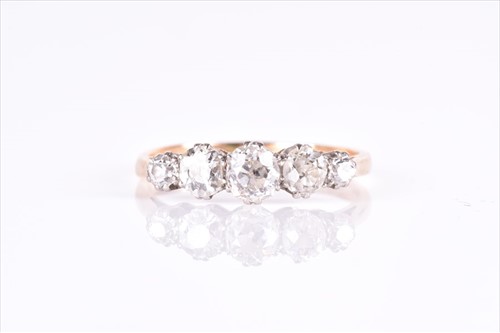 Lot 592 - A late 19th / early 20th century diamond...