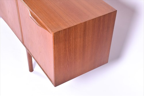 Lot 40 - A 20th century retroÂ MacintoshÂ teak...