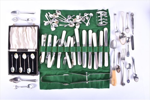 Lot 476 - An early 20th century silver fruit service...
