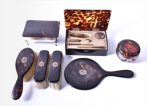 Lot 394 - An early 20th century silver and tortoiseshell...