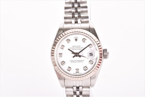 Lot 427 - A ladies Rolex DateJust ref. 79174 stainless...