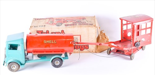 Lot 188 - A large Tri-ang No. 204 Shell Tank Lorry in...