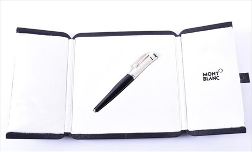 Lot 421 - A 'Greta Garbo' Montblanc fountain pen in...