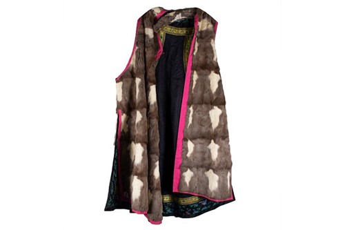 Lot 173 - A late 19th/ early 20th century Asian silk...