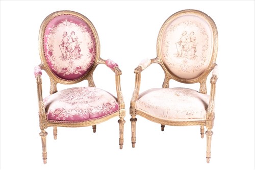 Lot 85 - A pair of 20th century giltwood fauteuils in...