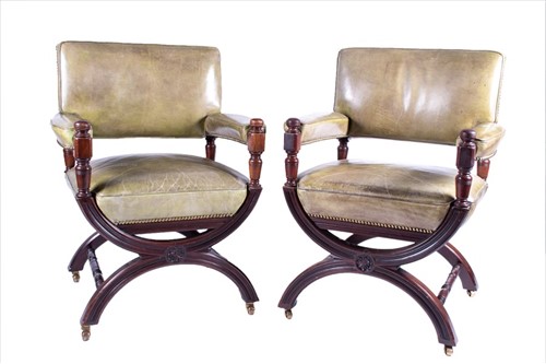 Lot 81 - A pair of early 20th century mahogany library...
