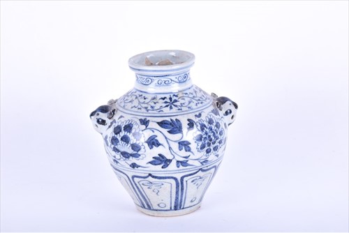 Lot 151 - A Chinese blue and white porcelain vase...