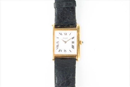 Lot 330 - A PiagetÂ 18ct yellow gold ladies mechanical...