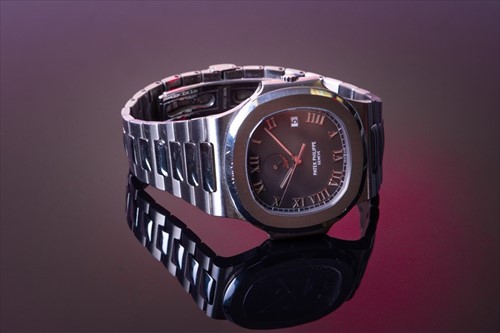 Lot 311 - A fine and rare Patek Philippe Nautilus Ref....