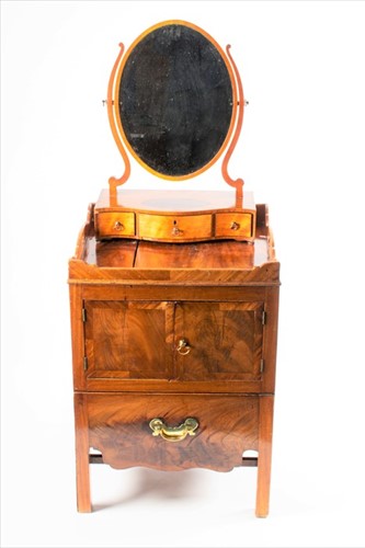 Lot 105 - A Georgian mahogany traytop nightstand/bedside...