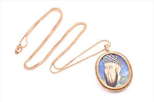 Lot 564 - An unusual yellow gold portrait pendantÂ  of...