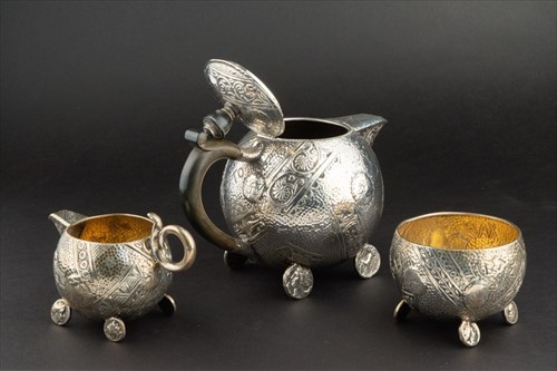 Lot 361 - A Victorian silver Aesthetic style three piece...