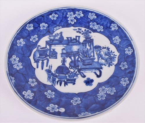Lot 191 - A Kangxi period blue and white plate late 17th...