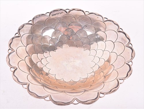 Lot 433 - A Mappin and Webb silver footed dish Sheffield...
