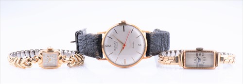Lot 357 - A gent's 9 carat gold Rotary wristwatch with...