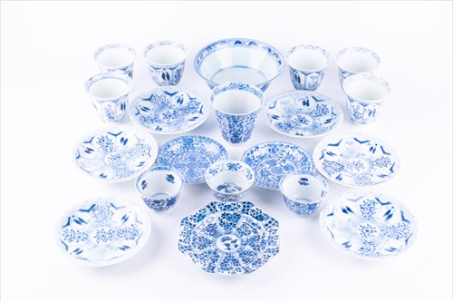 Lot 155 - A late Qing and early Republic Chinese blue...