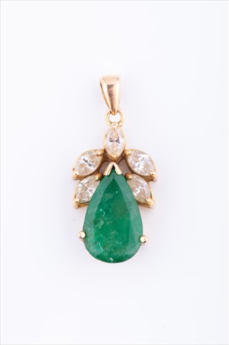 Lot 819 - A yellow metal, diamond and emerald pendant,...