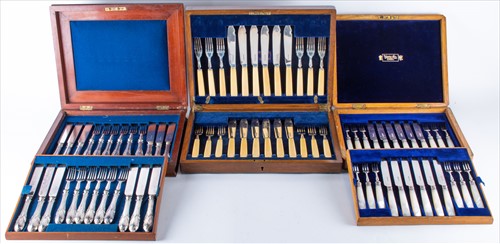 Lot 407 - A Victorian cased silver dessert service for...
