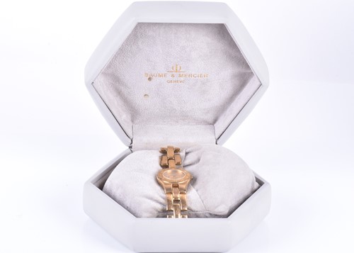 Lot 464 - A Baume & Mercier ladies wristwatch with plain...