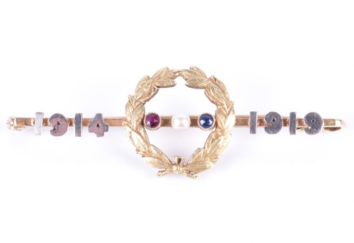 Lot 26 - An early 20th century 15ct yellow gold World...