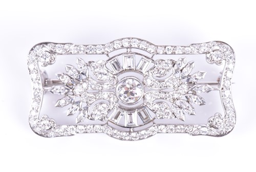 Lot 96 - A fine diamond and platinum plaque brooch of...