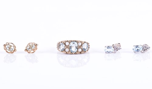 Lot 147 - A 9ct yellow gold, aquamarine, and pearl ring...