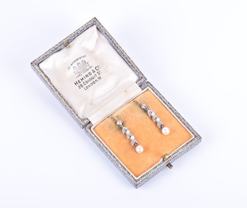 Lot 159 - A pair of late 19th / early 20th century pearl...