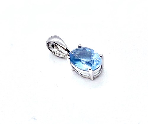 Lot 238 - 9ct white gold aqua marine pendant, the oval...