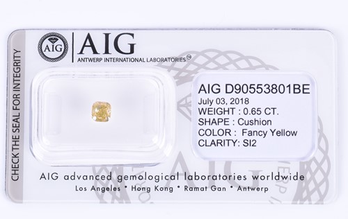 Lot 301 - A loose cushion-cut diamond 0.65 carats, SI2...