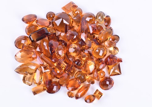 Lot 319 - A group lot of loose citrines various cuts and...