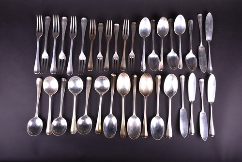 Lot 598 - A silver six place setting of Hanovarian rat...
