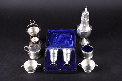 Lot 627 - A small collection of silver, comprising a...