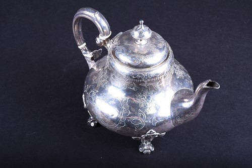 Lot 603 - A Victorian silver teapot, W & G Sissons,...