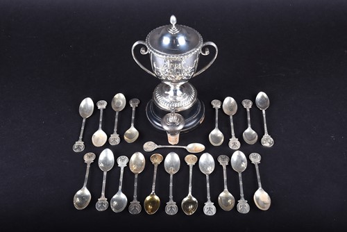 Lot 625 - A small collection of silver Golf related...