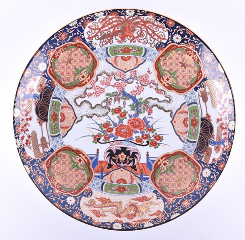 Lot 122 - A large 20th century Arita ware porcelain...