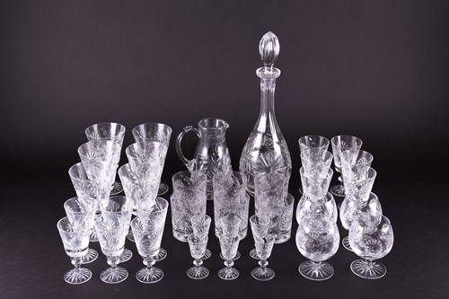 Lot 425 - A suite of Watford 'Sunburst' pattern drinking...