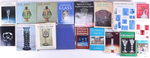 Lot 497 - A collection of glass and antique glass...