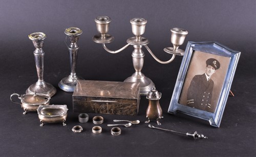 Lot 629 - A mixed group of silver items to include an...