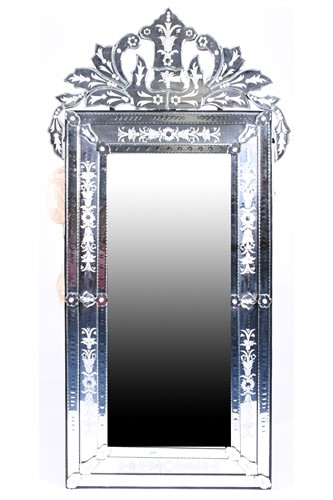 Lot 191 - A 20th century Venetian style mirror, with...